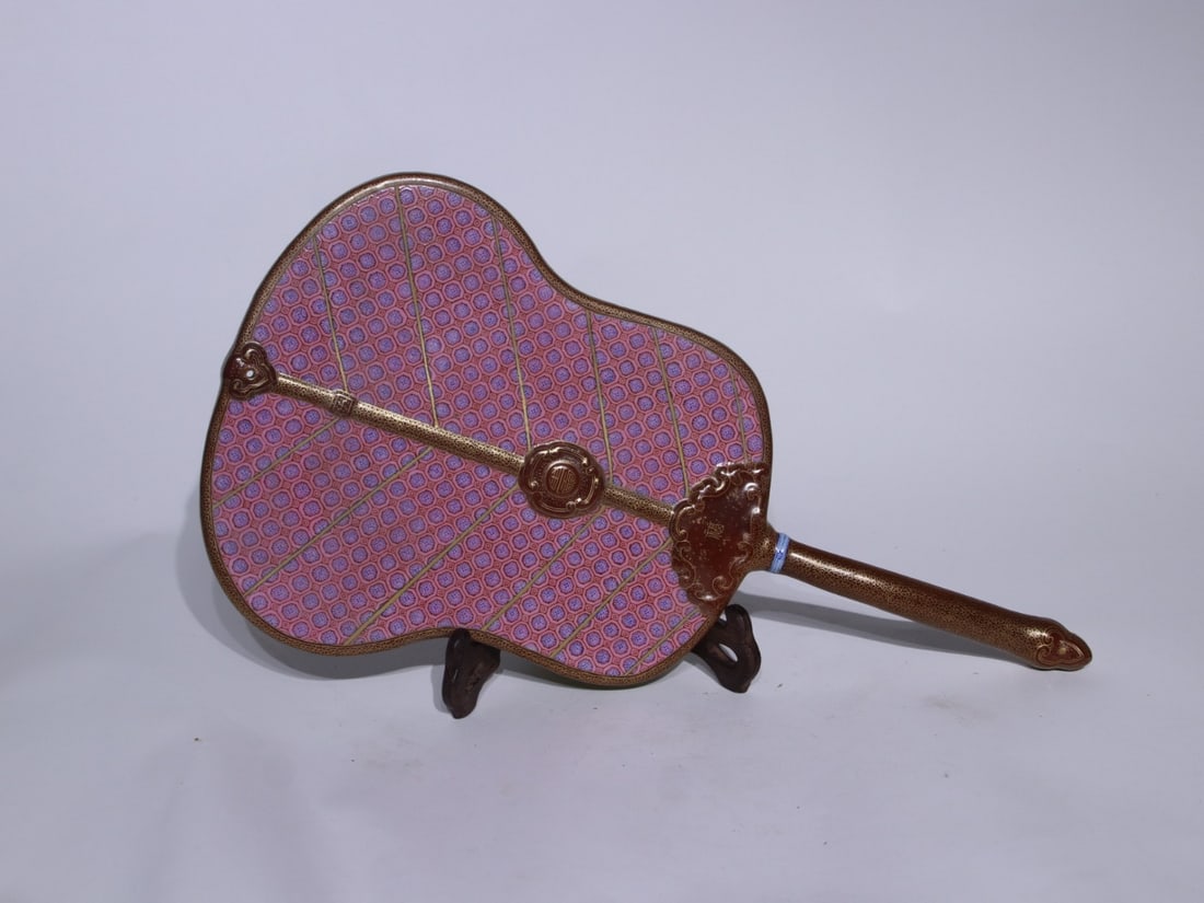 A Exquisite Famille-Rose Painted Gold Fan (1 of 9)