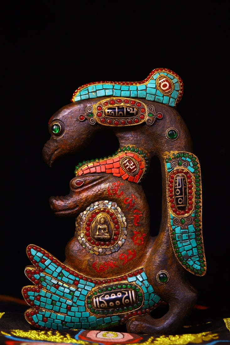 A Exquisite Meteorite Carved and Dzi Bead-Inlaid Phoenix Ornament: A Exquisite Meteorite Carved and Dzi Bead-Inlaid Phoenix Ornament,Qing Dynasty, China,Size:9.6inx6.5in,Weight:2000g 