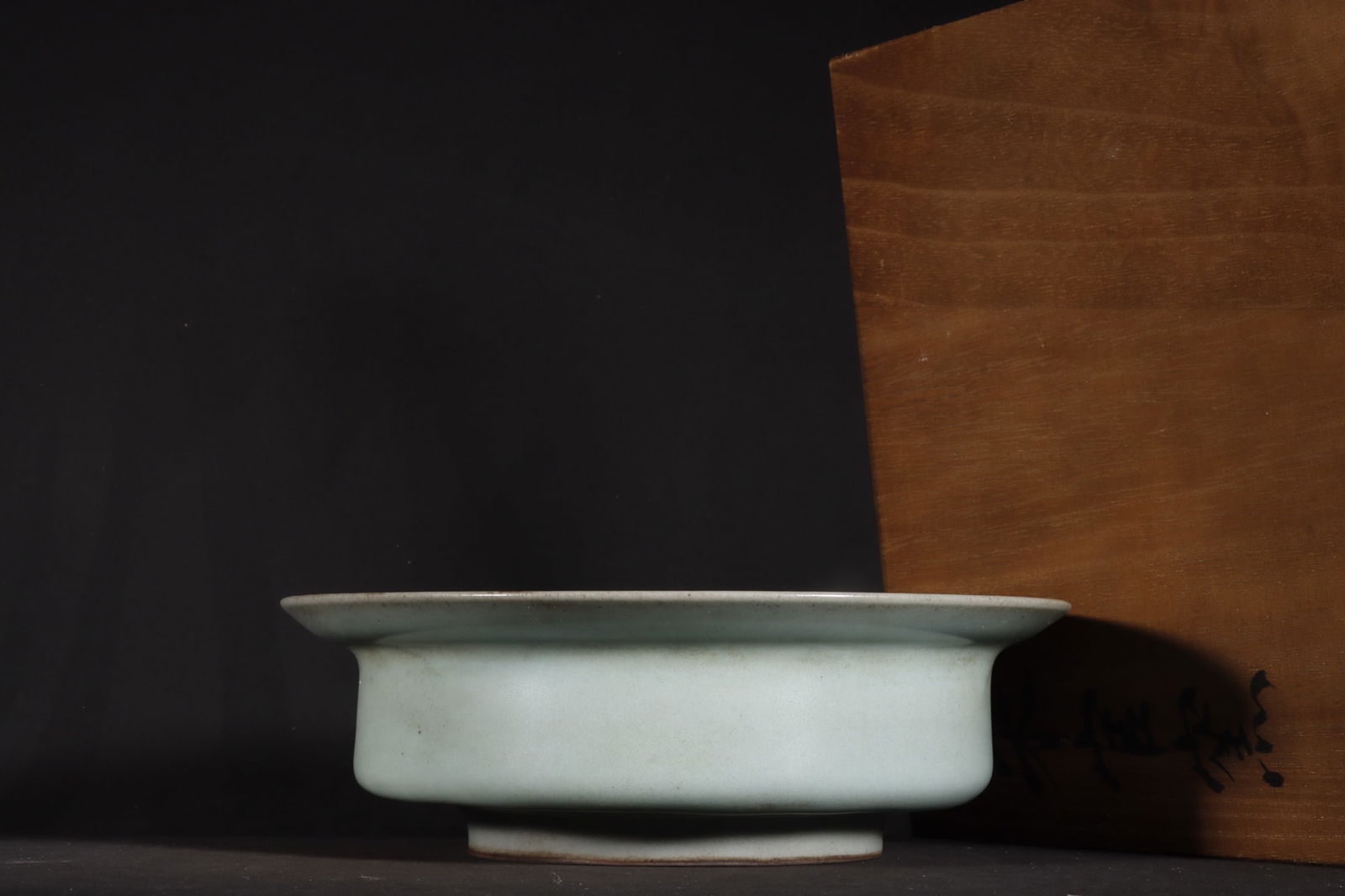 A Exquisite Guan Kiln Celadon Glazed Brush Washer (1 of 9)