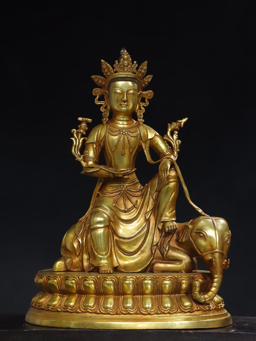 A Exquisite Gilt Bronze Buddha Statue (1 of 9)