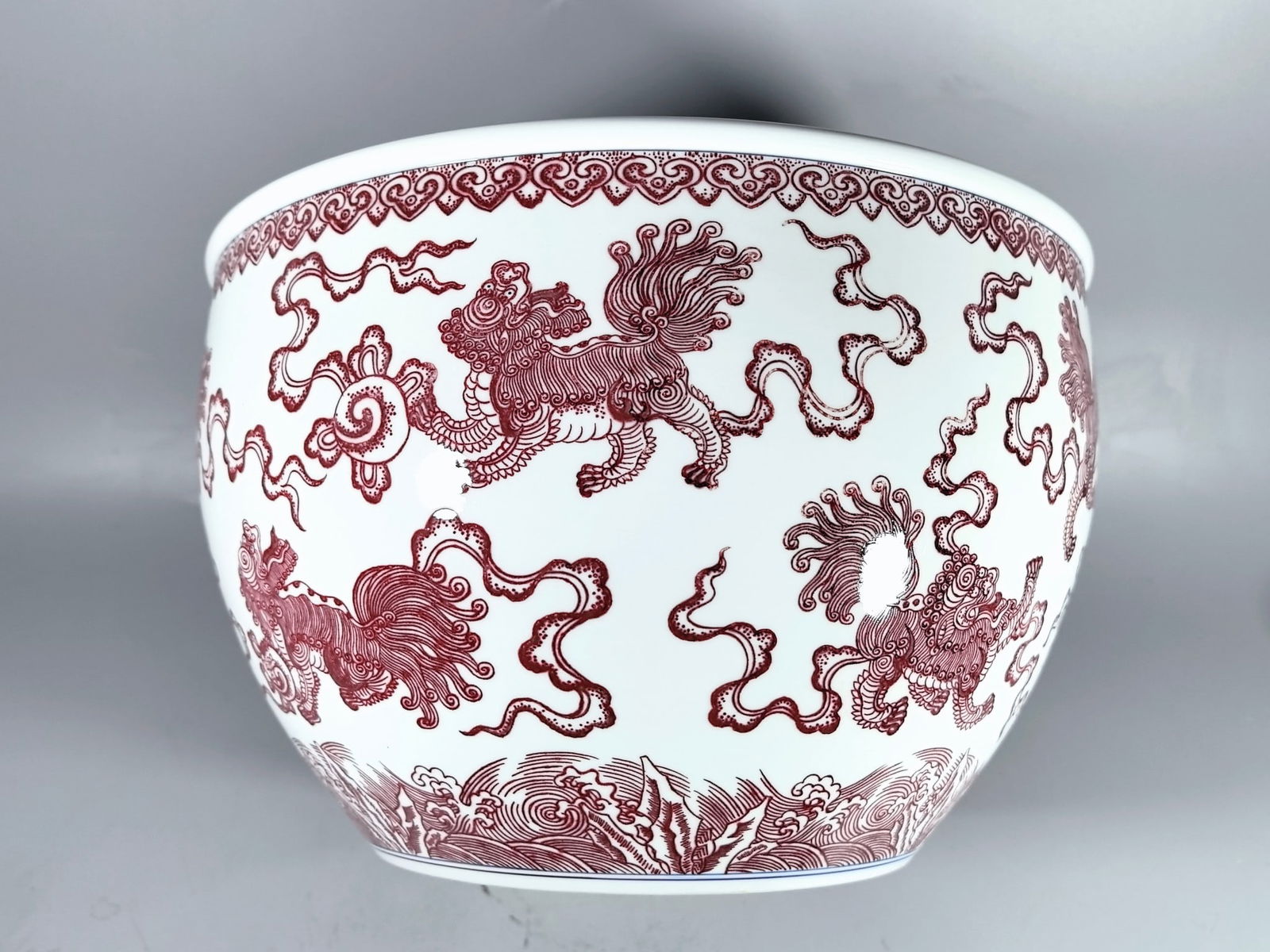 A Exquisite Underglaze-Red Lion Pattern Vat - 7