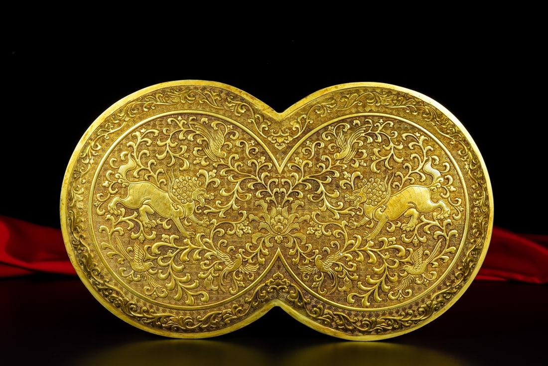 A Exquisite Bronze Gilt Lion Pattern Box (1 of 9)