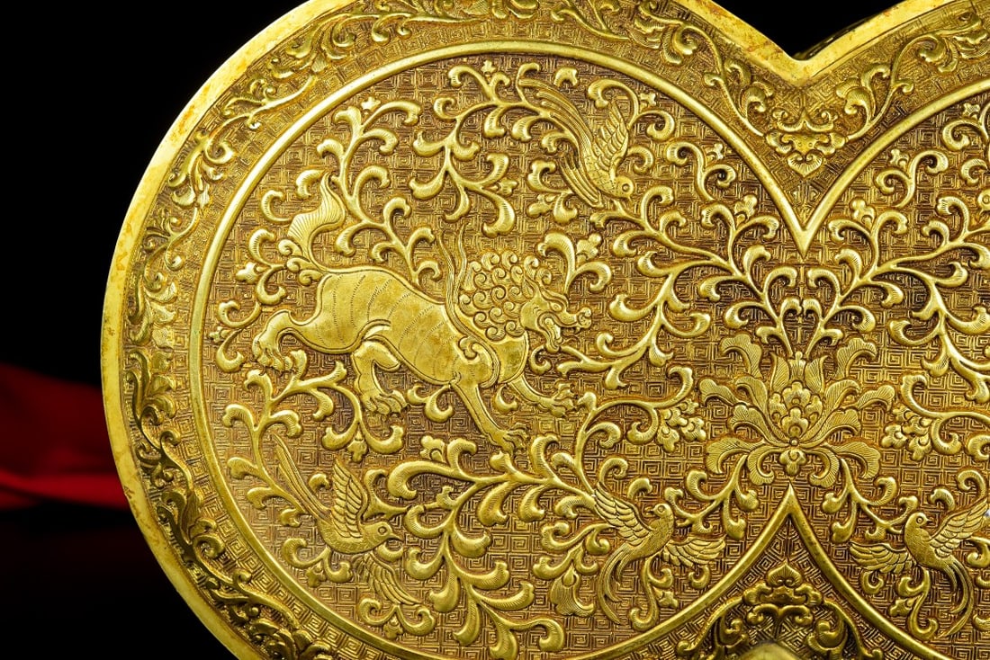 A Exquisite Bronze Gilt Lion Pattern Box - 4