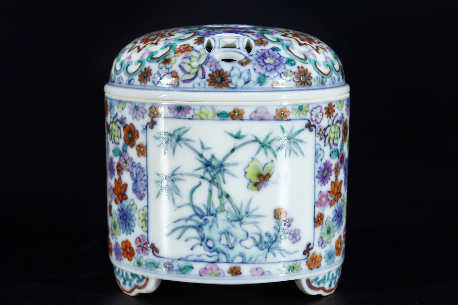 A Exquisite Doucai Pine Bamboo Pattern Censer - 5