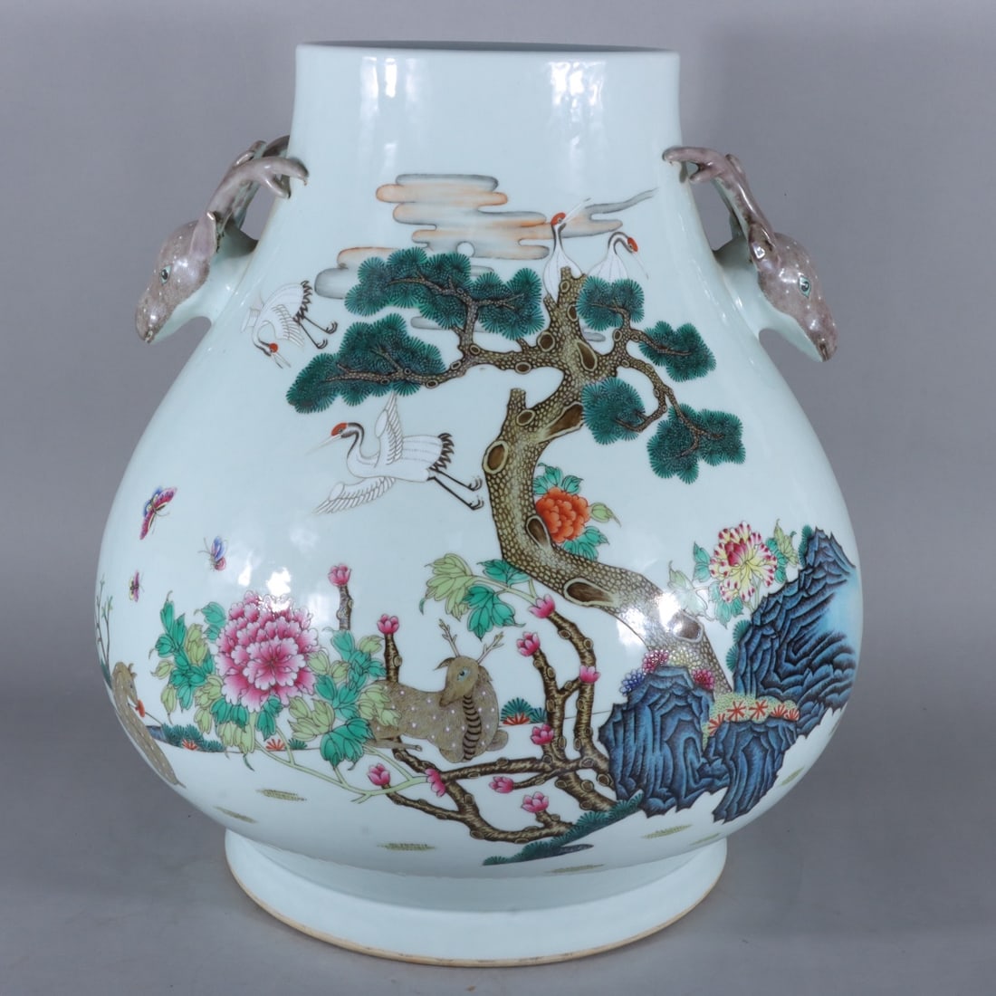 A Exquisite Famille-Rose Deer and Crane Pattern Deer-Head Vase (1 of 9)