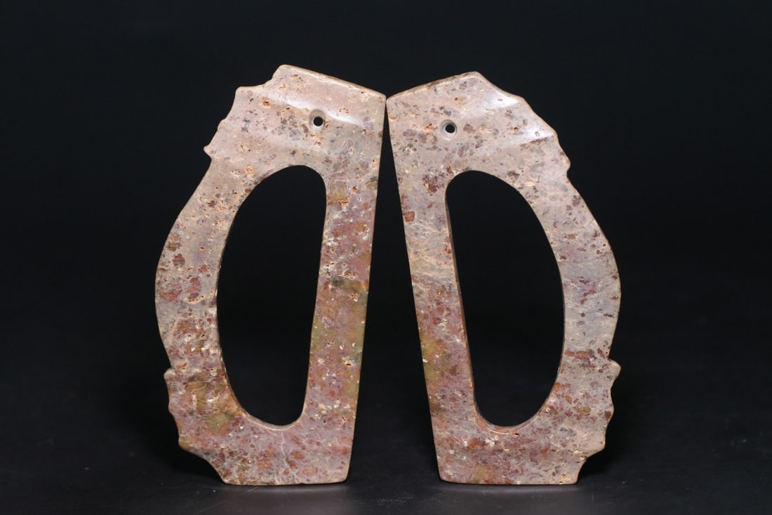 A pair of Exquisite Gaogu Jade Knife (1 of 9)