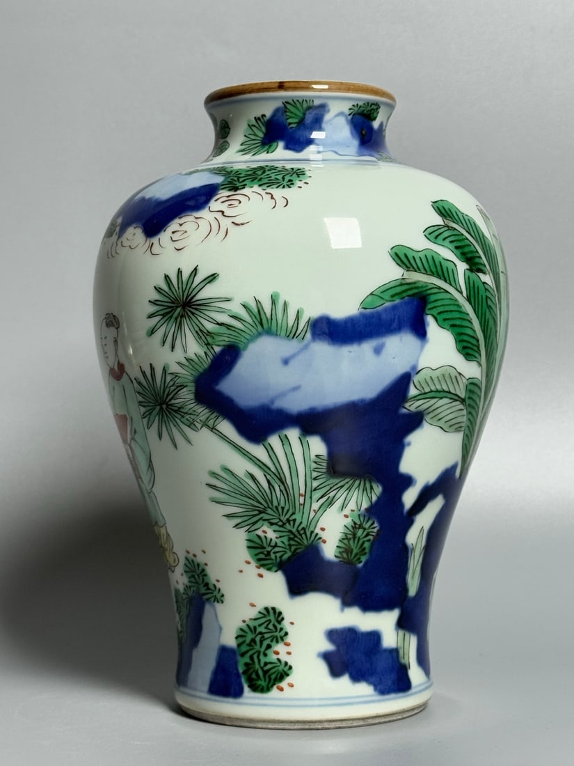 A Exquisite Doucai Figures Pattern Vase - 2