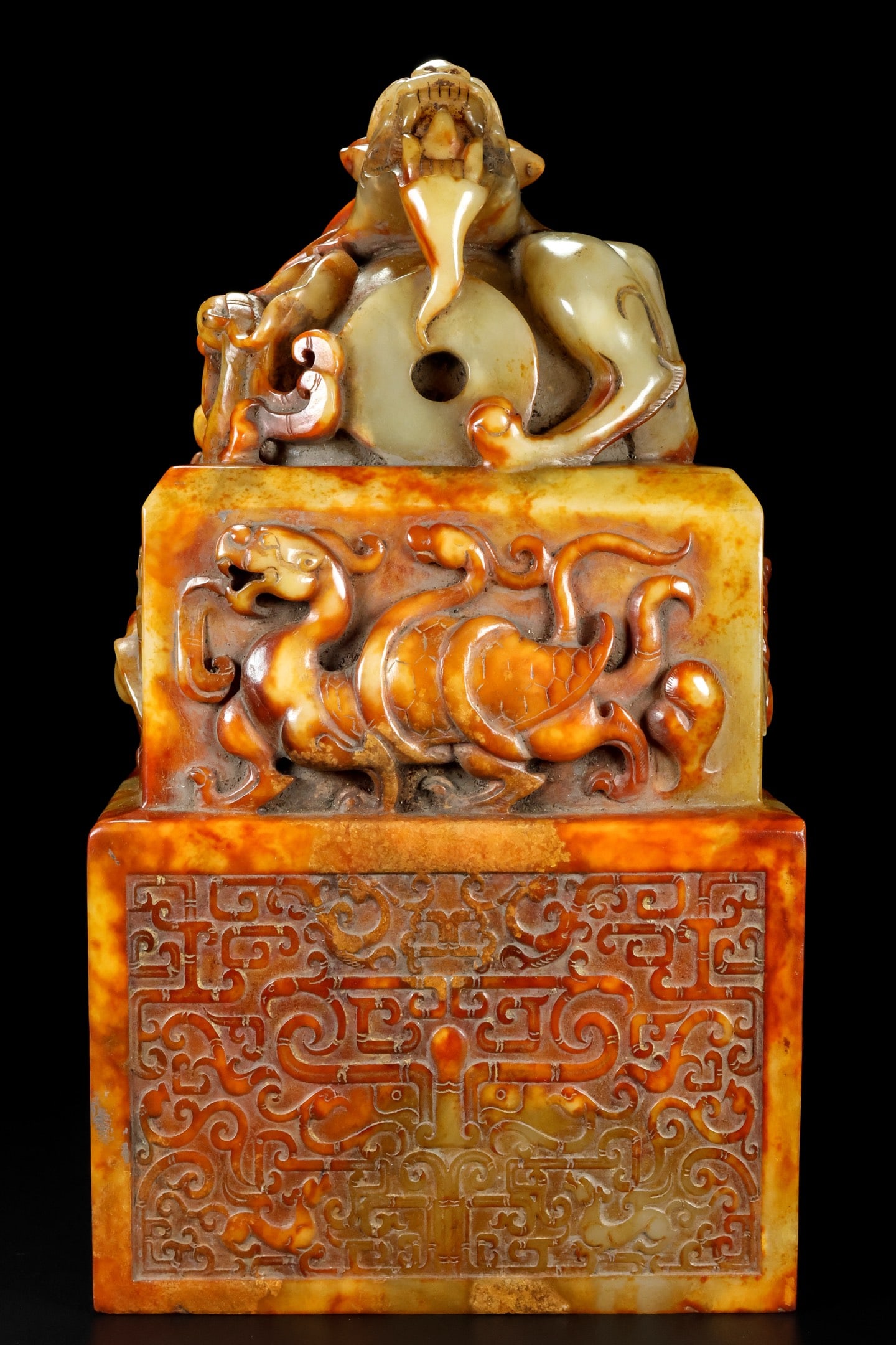 A Rare Hetian Jade Seal: A Rare Hetian Jade Seal,Han Dynasty, China,Size:6.3inx6.3inx11.8in, Weight:16000g 和田玉印章,中国汉代