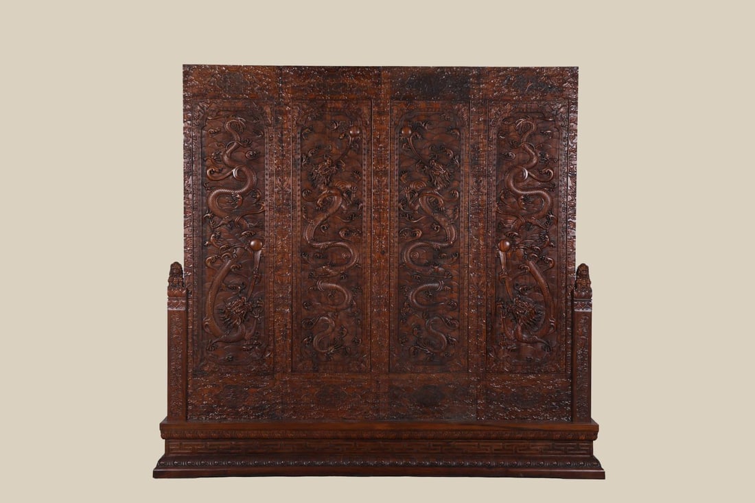 A Exquisite Huanghuali Wood Dragon Pattern Standing Screen (1 of 9)