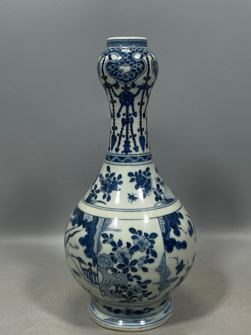 Blue and White Figures Pattern Vase - 4