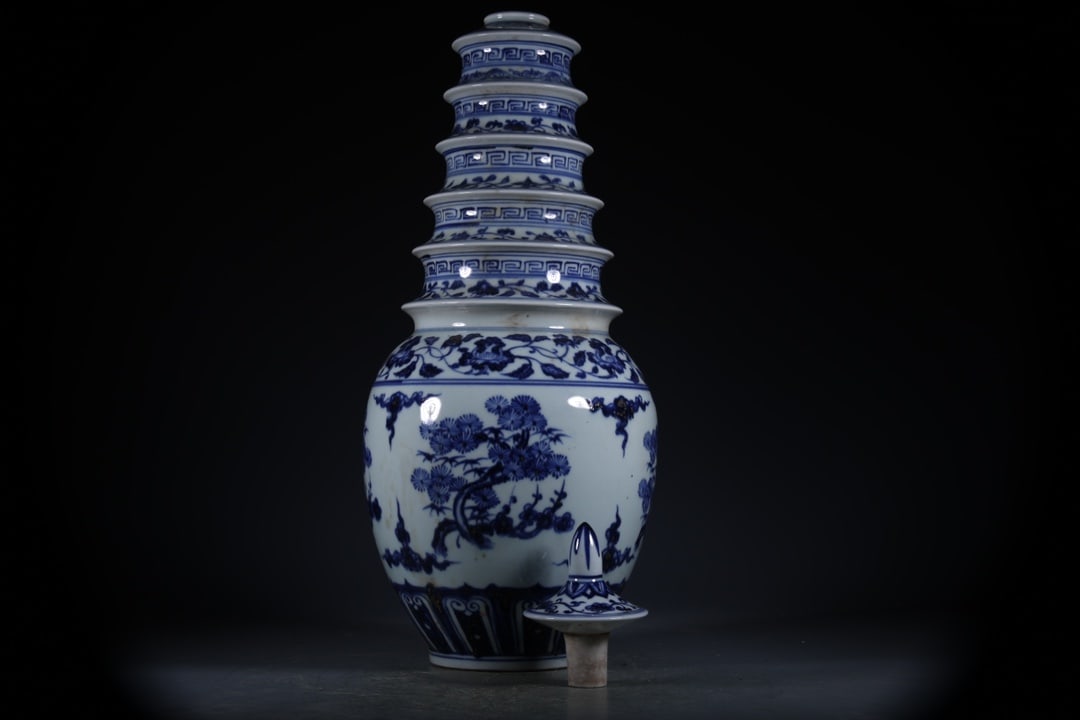 Blue and White Flower Pattern Vase - 7