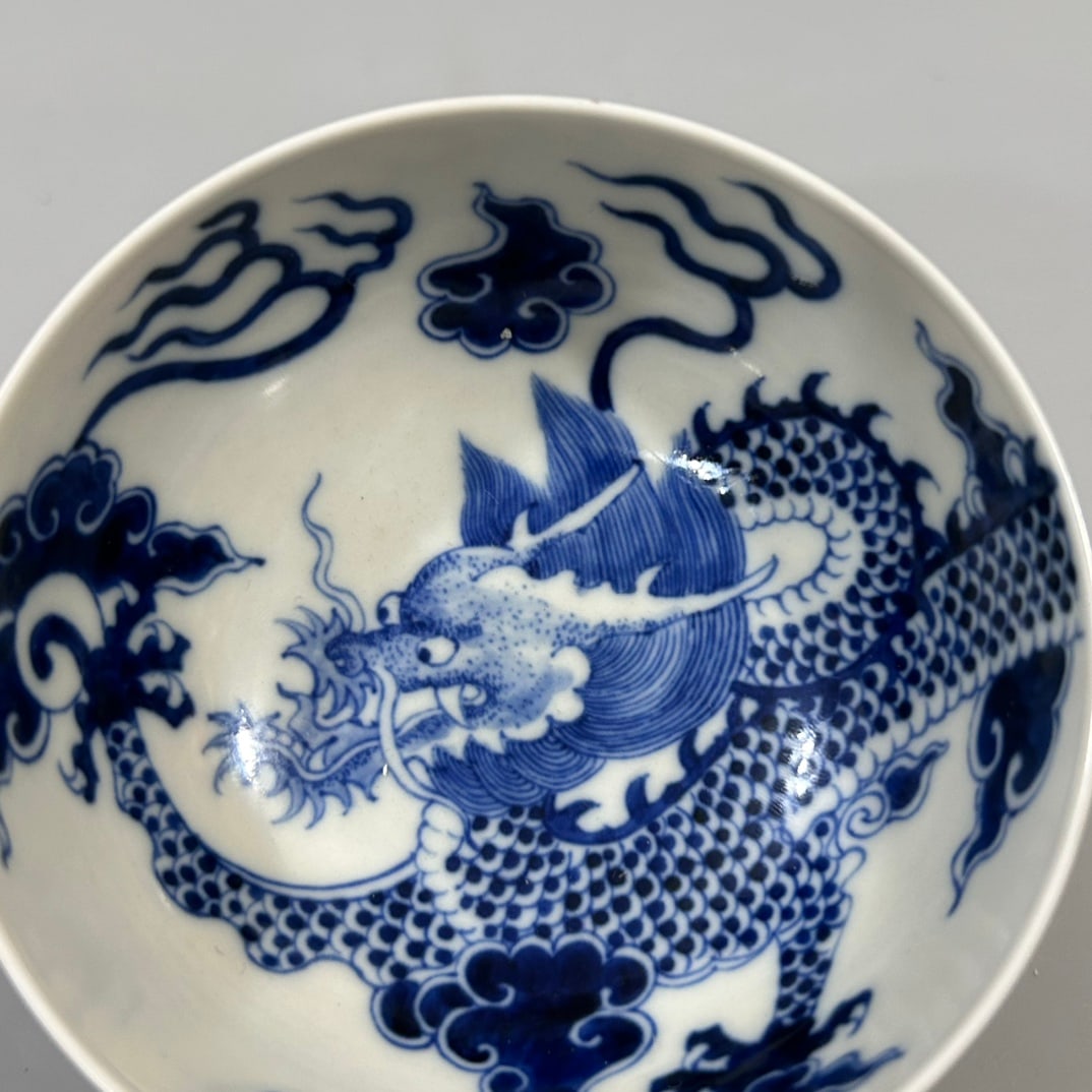 A Exquisite Blue and White Dragon Pattern Cup - 3
