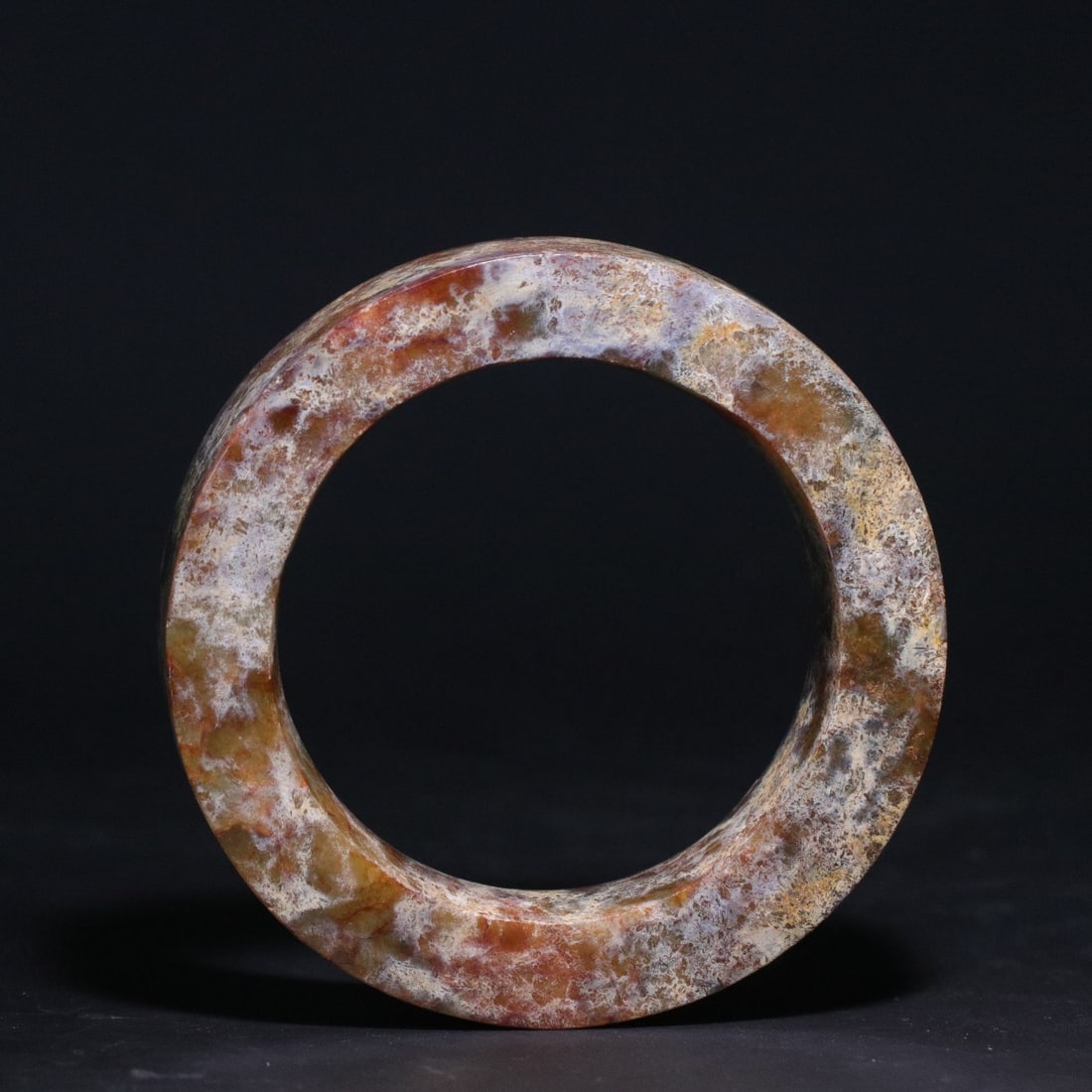 A Exquisite Gaogu Jade Ring - 2