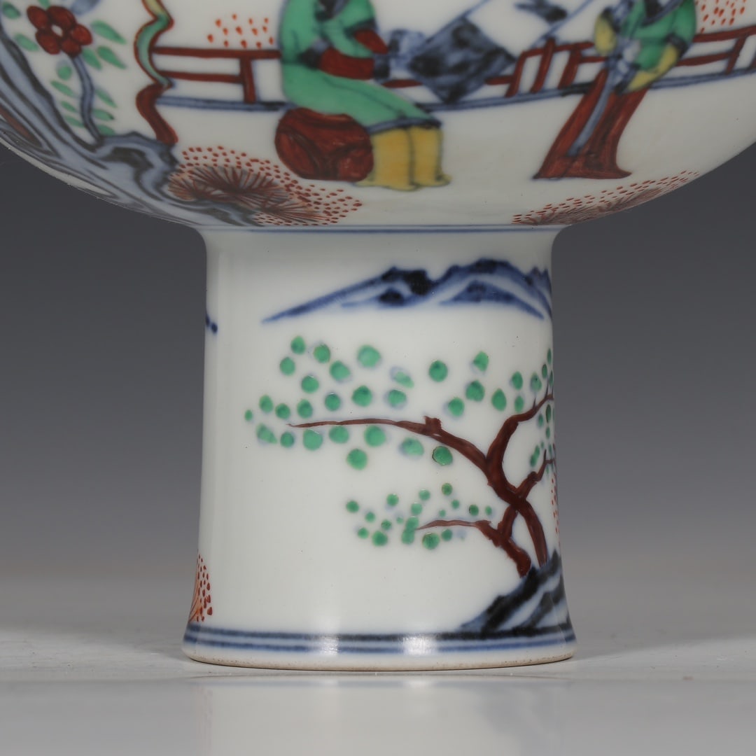 A Exquisite Wucai Figure Pattern Cup - 4