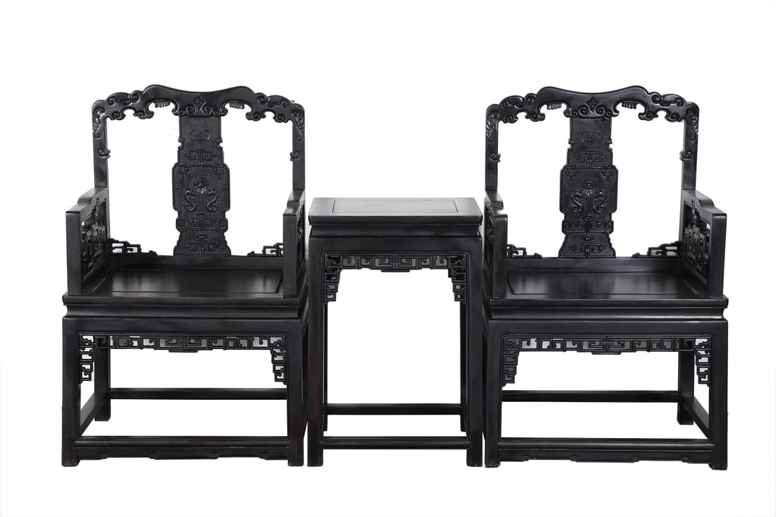 A Set of Exquisite Zitanwood Ganoderma lucidum Pattern Armchair: A Set of Exquisite Zitanwood Ganoderma lucidum Pattern Armchair,Qing Dynasty, China,Size:26.8inx20.9inx42.1in 