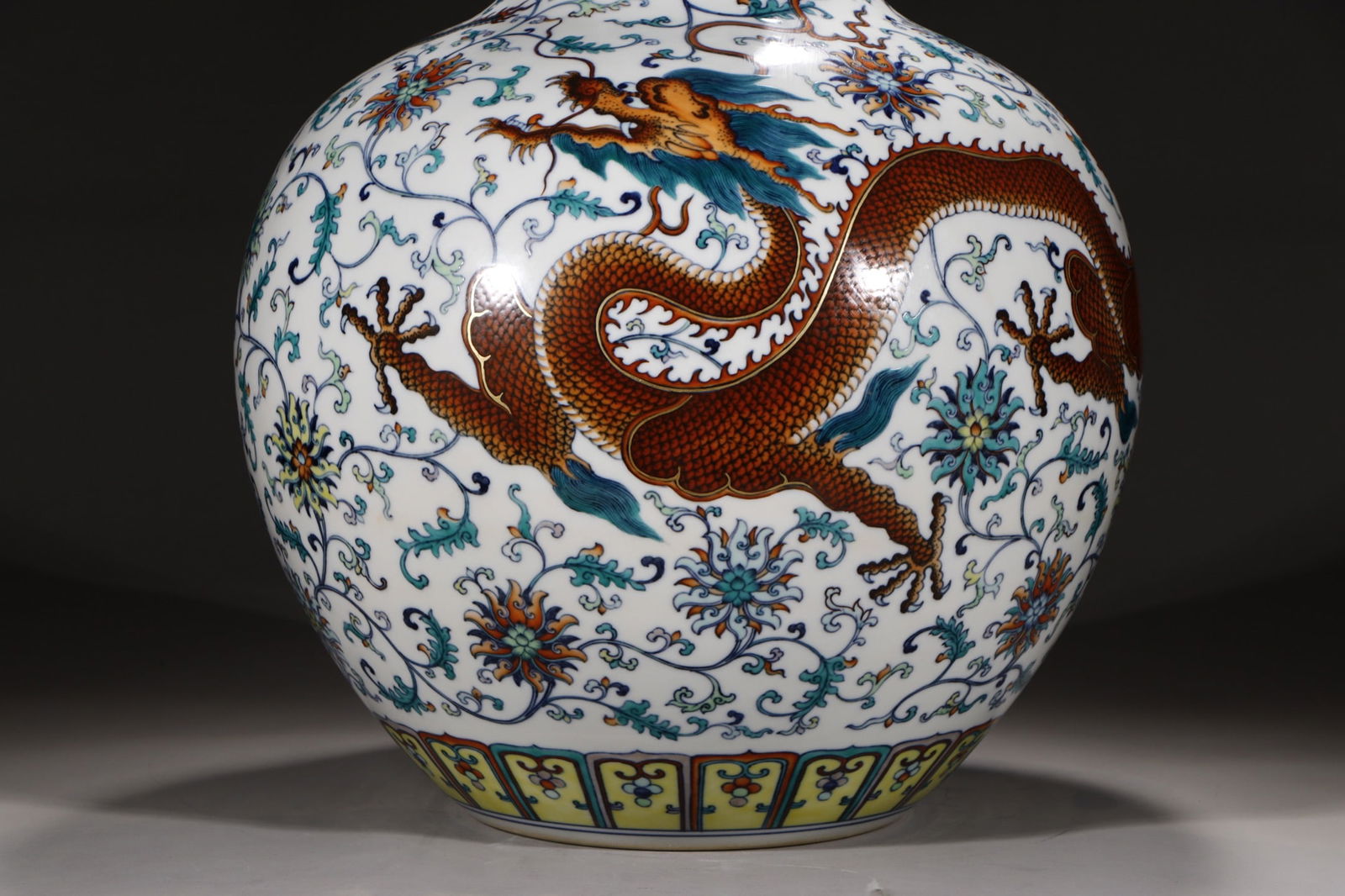 A Exquisite Doucai Dragon Pattern Vase - 4