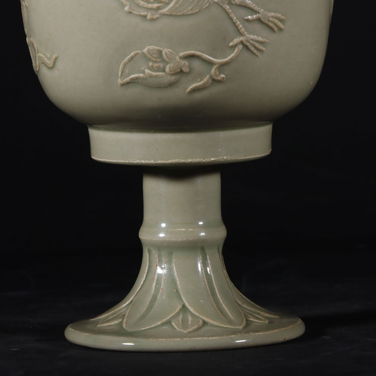 A Exquisite Celadon Flower and Bird Pattern Cup - 6