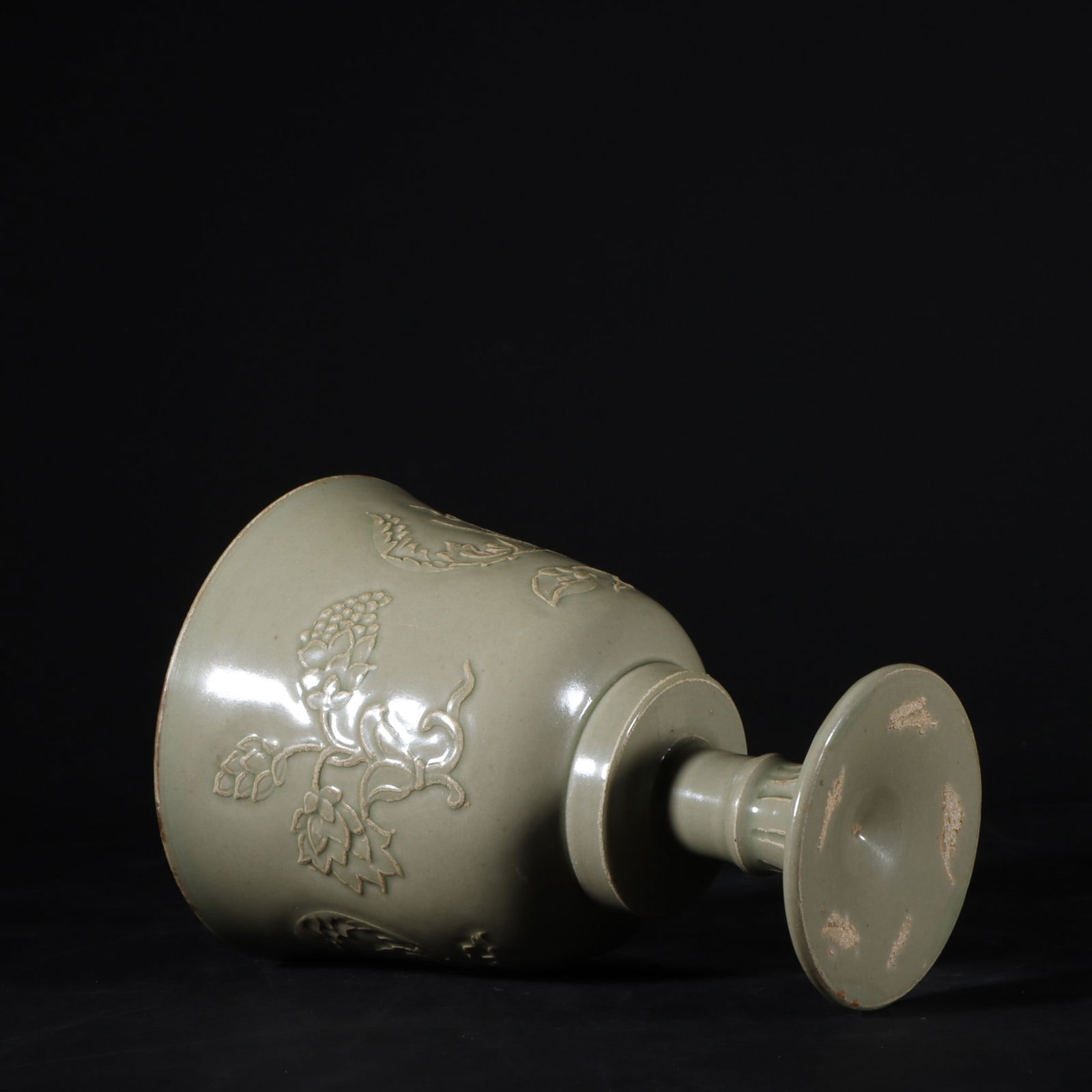 A Exquisite Celadon Flower and Bird Pattern Cup - 9