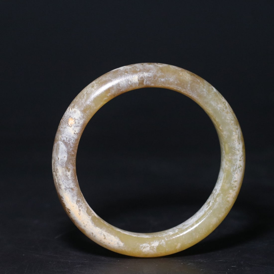 A Exquisite Gaogu Jade Bracelets (1 of 9)