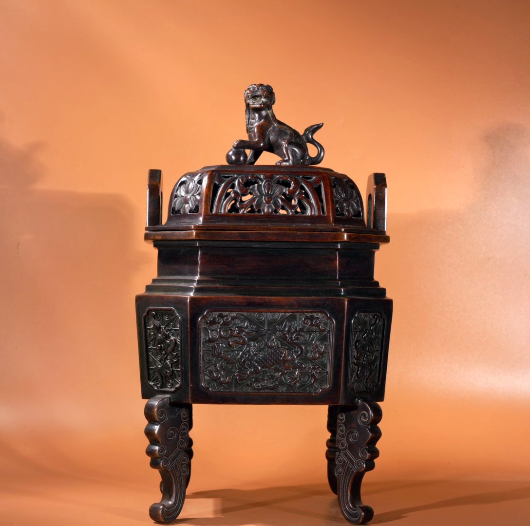 A Exquisite Gilt Bronze Double-Ears Censer (1 of 9)