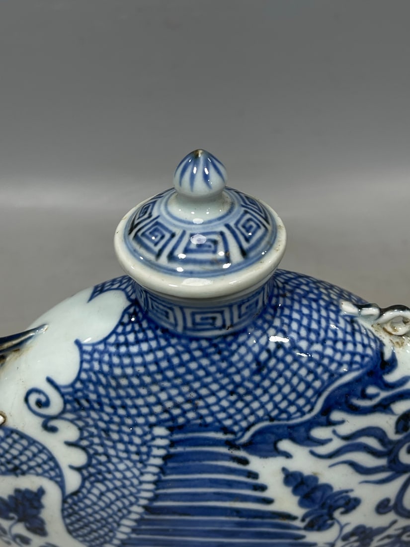 A Blue and White Phoenix Pattern Vase - 3