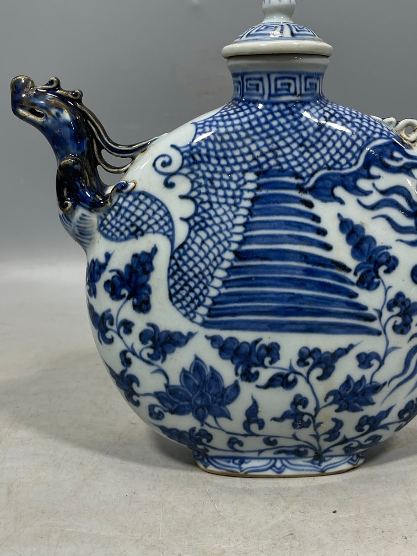 A Blue and White Phoenix Pattern Vase - 5