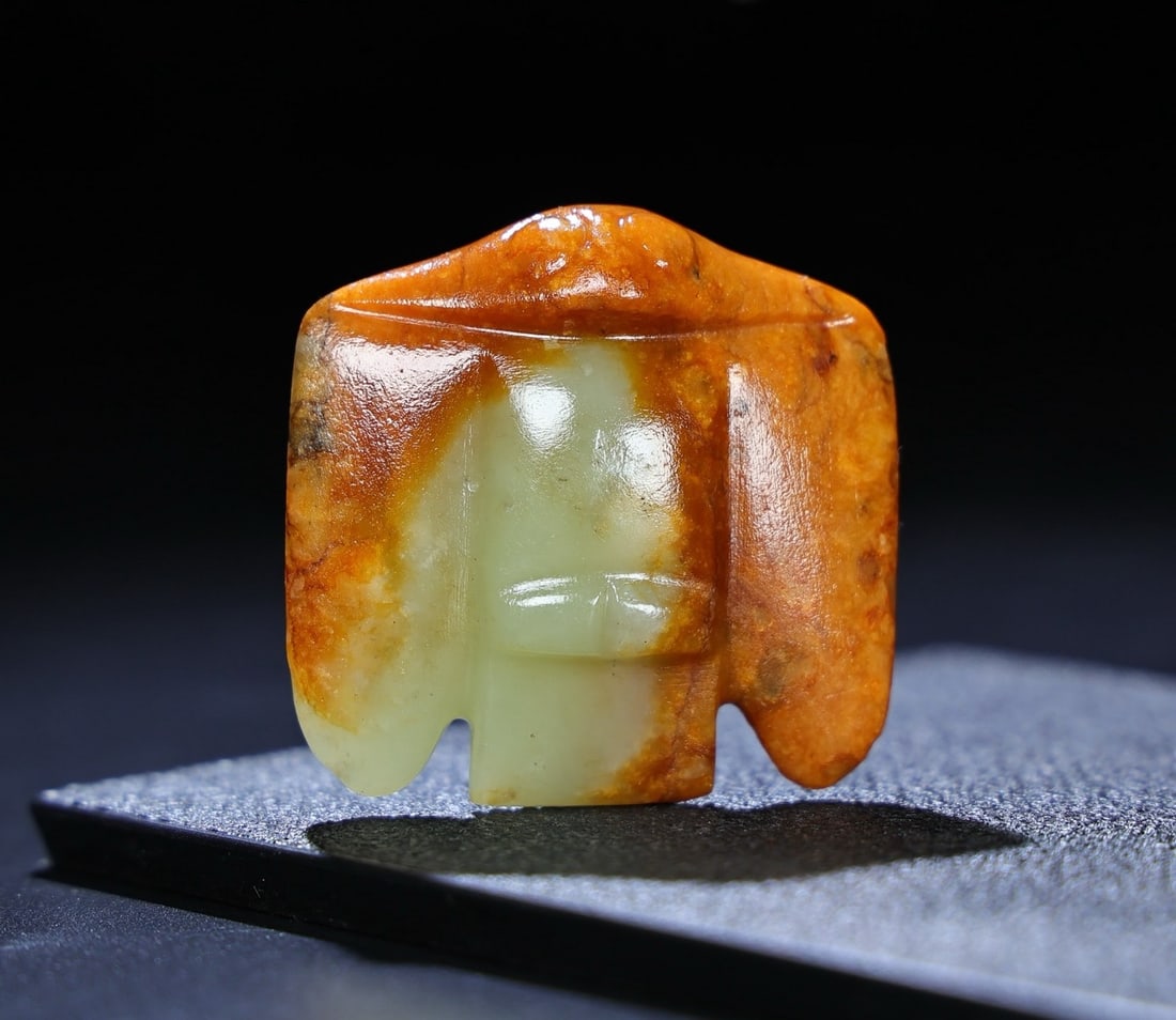 A Exquisite Hetian Jade Handheld Ornament (1 of 8)