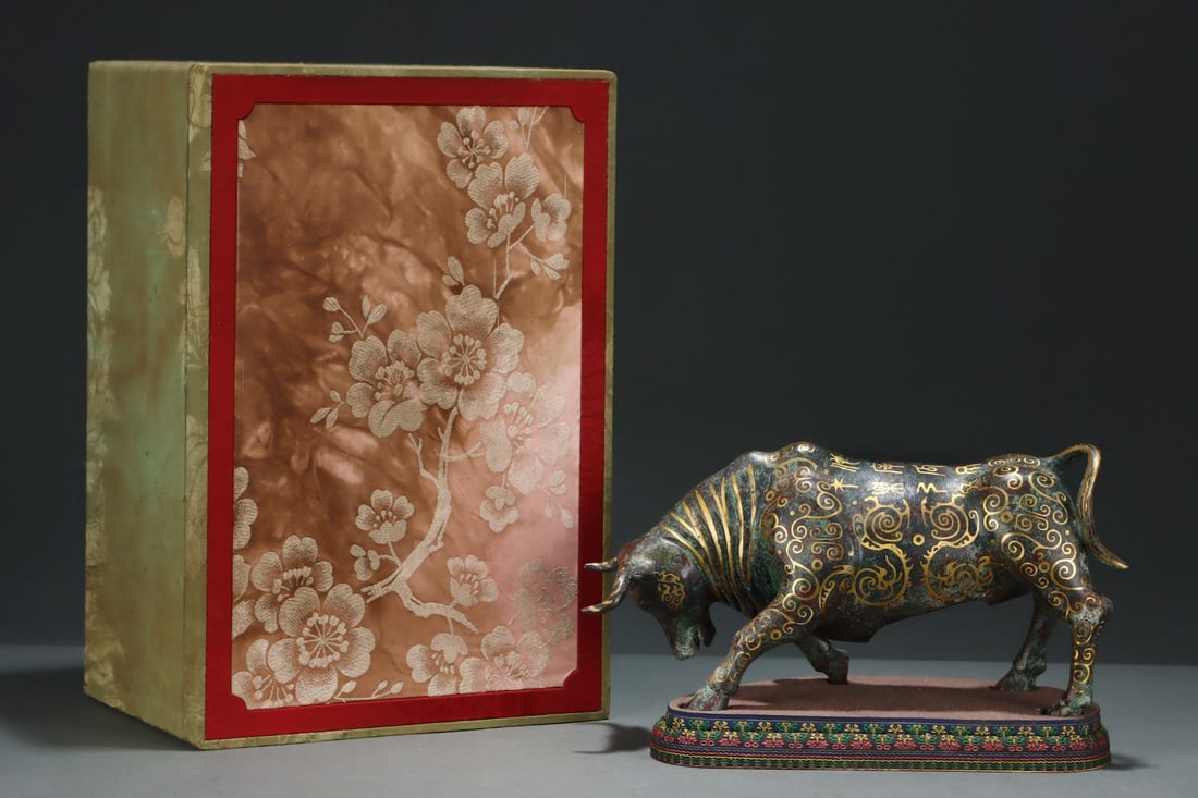 A Exquisite Gold-inlaid Bronze Buffalo: A Exquisite Gold-inlaid Bronze Buffalo,Qing Dynasty, China,Size:6.1inx11.8in 错金青铜牛,中国清代