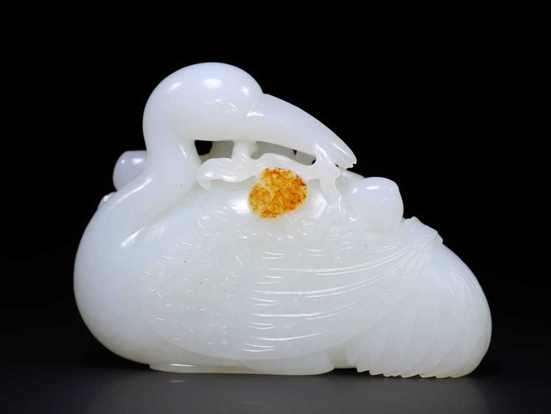 A Exquisite Hetian Jade Goose Handheld Ornament: A Exquisite Hetian Jade Goose Handheld Ornament,Qing Dynasty,China,Size:3.4inx0.8inx2.5in 和田玉鹅手把件,中国清代