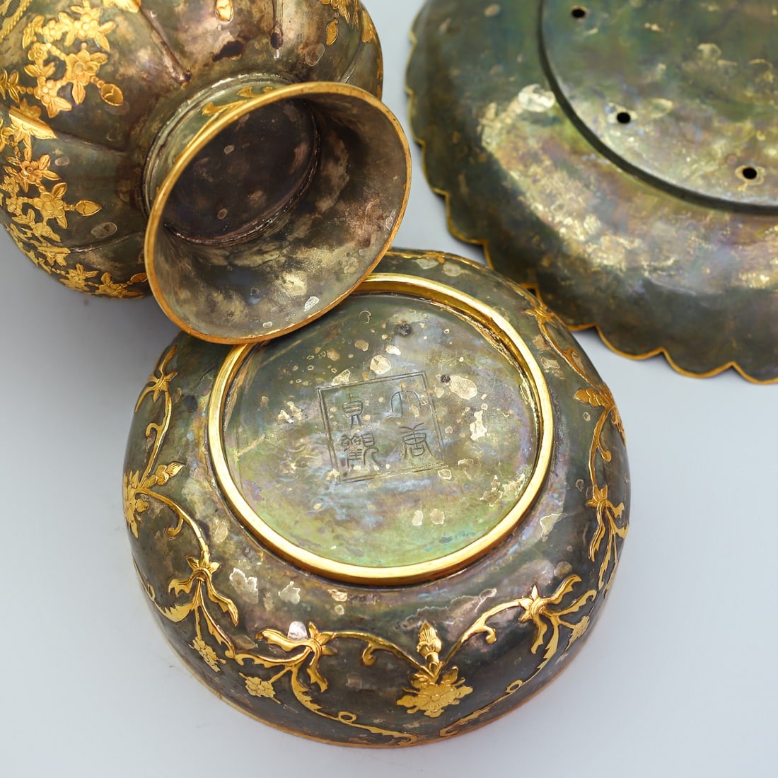 A Exquisite Bronze Gilt Flower Pattern Ewer - 8