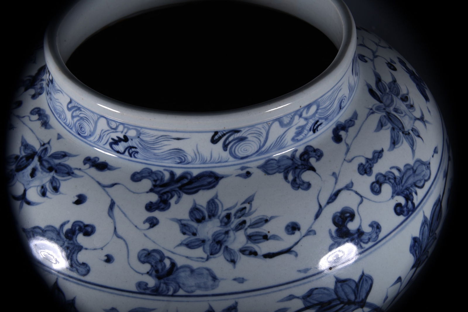 Blue and White Flower Pattern Jar - 7