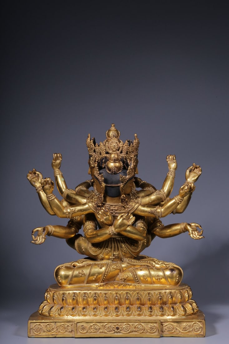 A Solemn Gilt Bronze Statue of Guhyasamaja: A Solemn Gilt Bronze Statue of Guhyasamaja,Qing Dynasty, China,Size:10.2inx7.7inx12.3in,Weight:9950g 