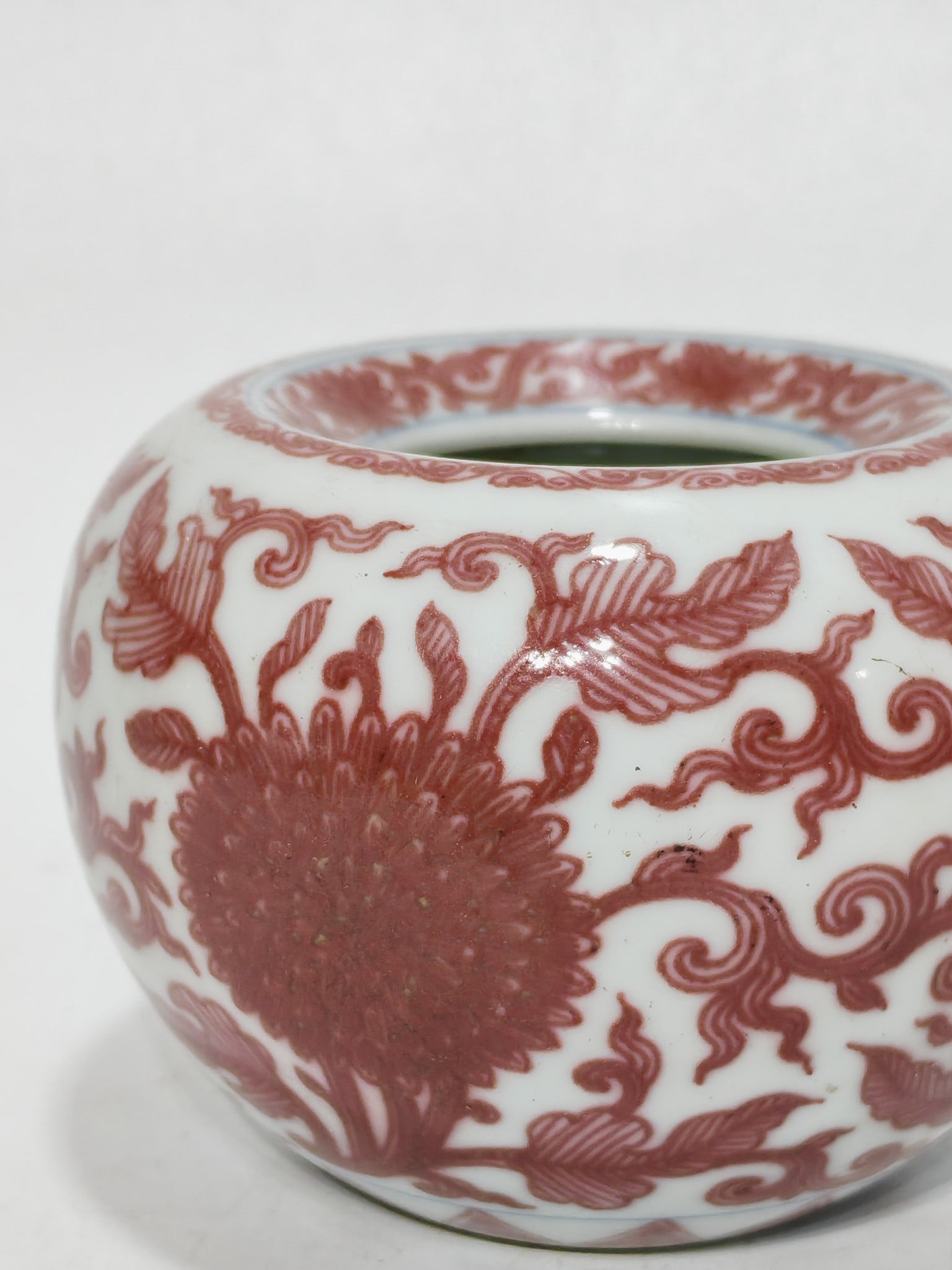 A Exquisite Underglaze-Red Lotus Pattern Vase - 4
