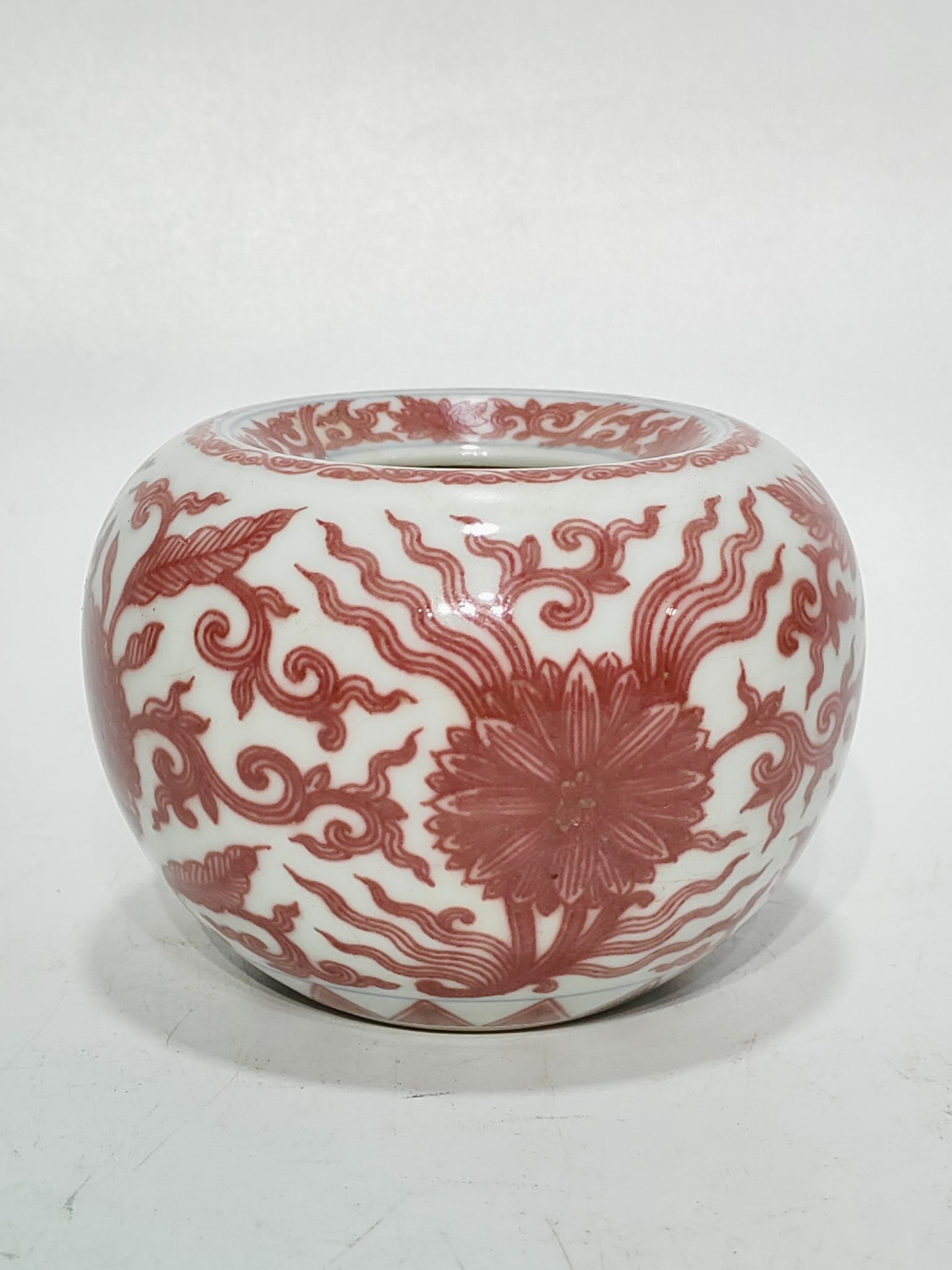A Exquisite Underglaze-Red Lotus Pattern Vase - 5