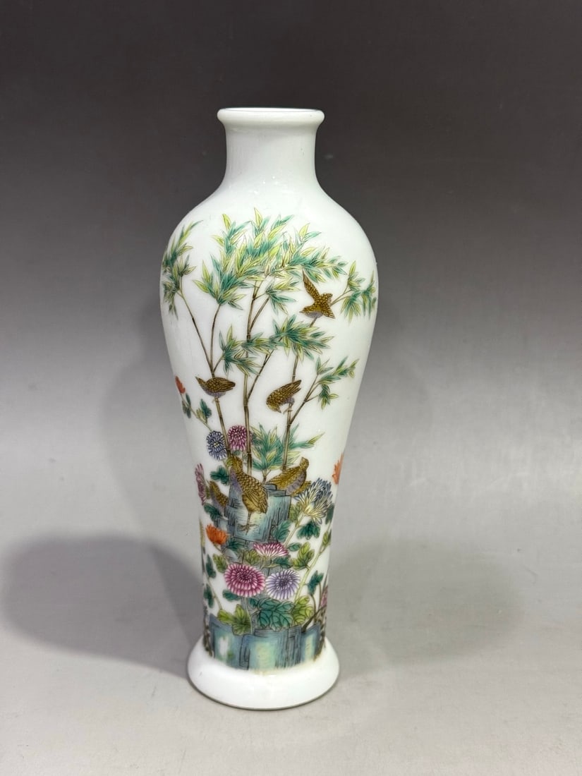 A Exquisite Famille-Rose Flower and Bird Pattern Vase (1 of 9)