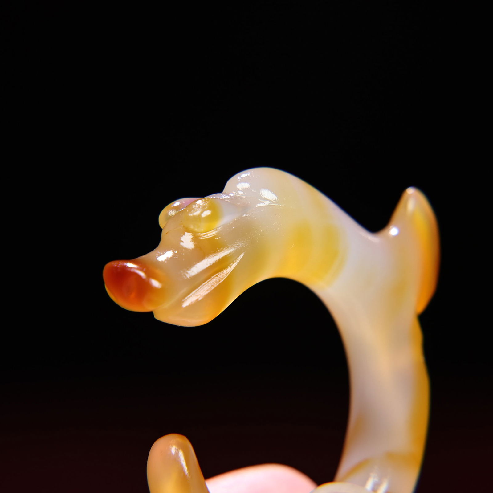A Exquisite Agate Dragon Pendant - 2