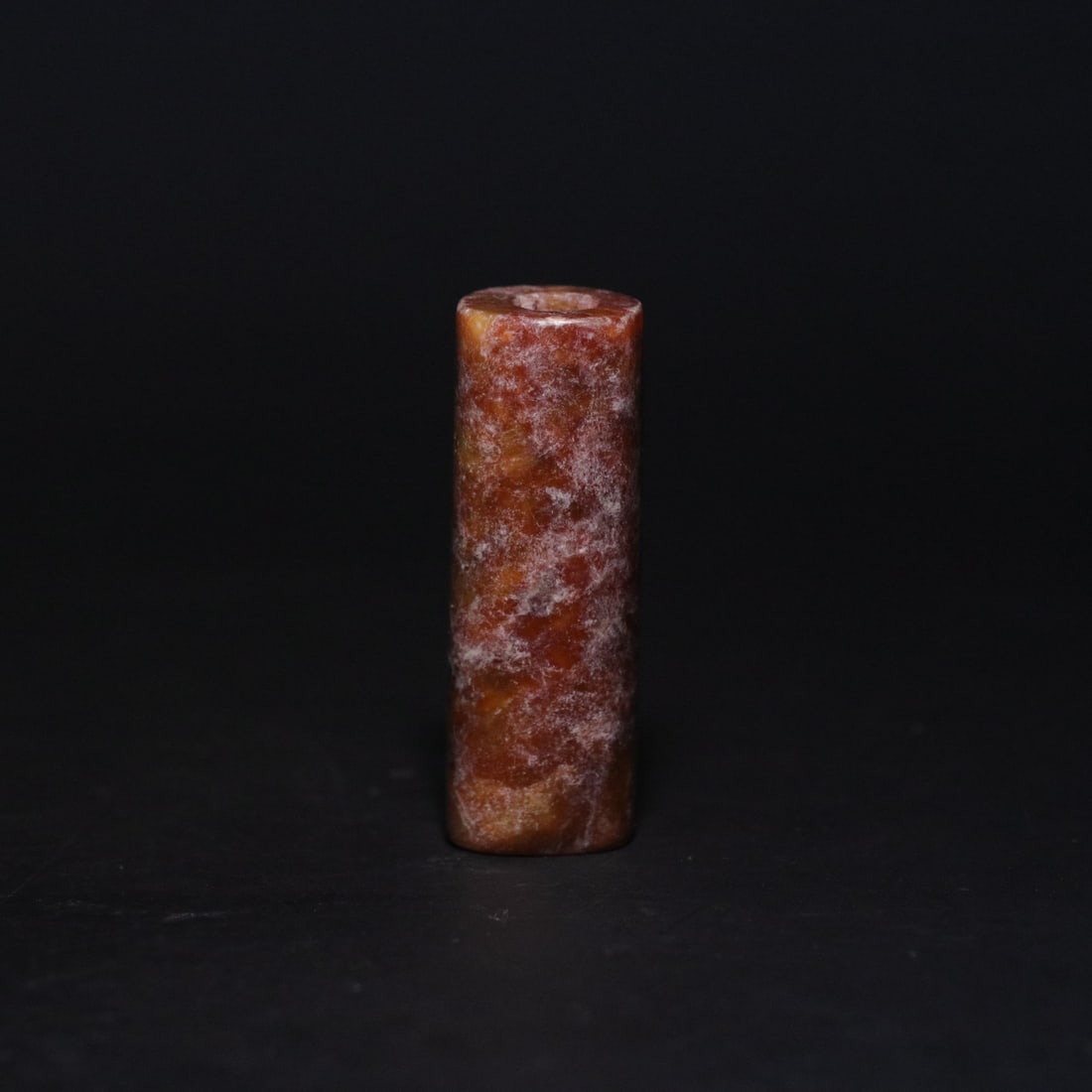 A Exquisite Gaogu Jade Ornament: A Exquisite Gaogu Jade Ornament,Ancient Time, China,Size:0.7inx0.6inx1.9in,Weight:28.5g 高古玉摆件,远古时期