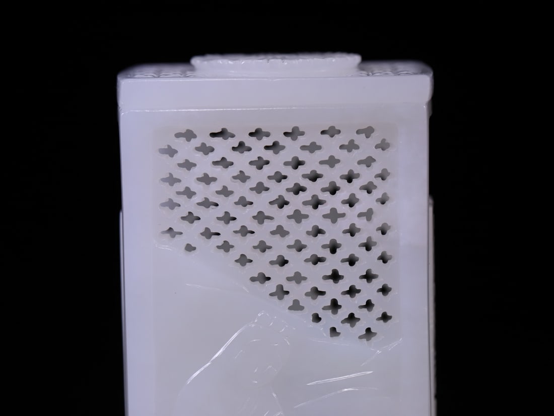 A Exquisite Hetian Jade Figures Pattern Brush Pot - 2