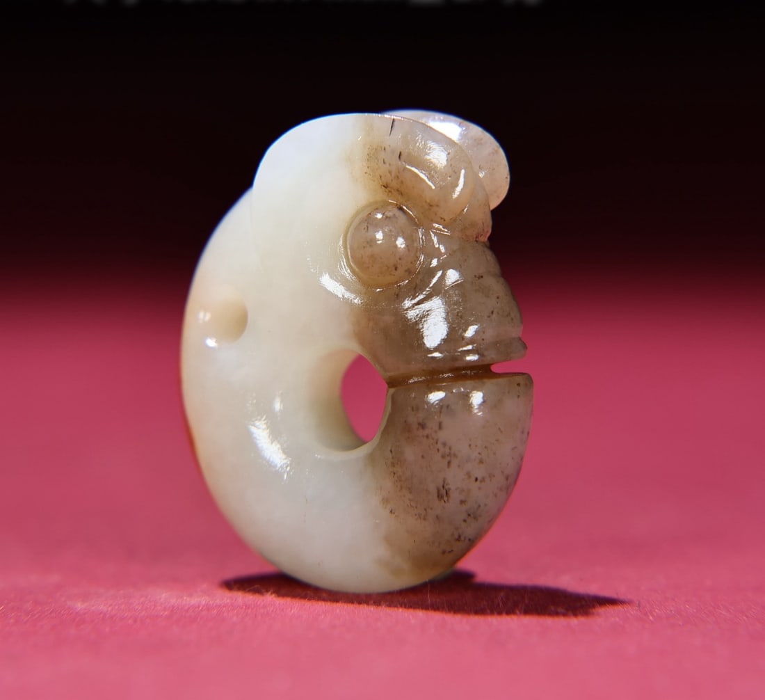 A Exquisite Hetian White Jade Dragon Handheld Ornament (1 of 7)
