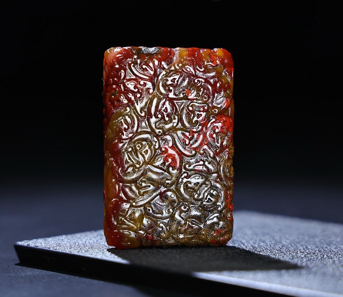 A Exquisite Hetian Jade Dragon Pattern Plaque (1 of 8)