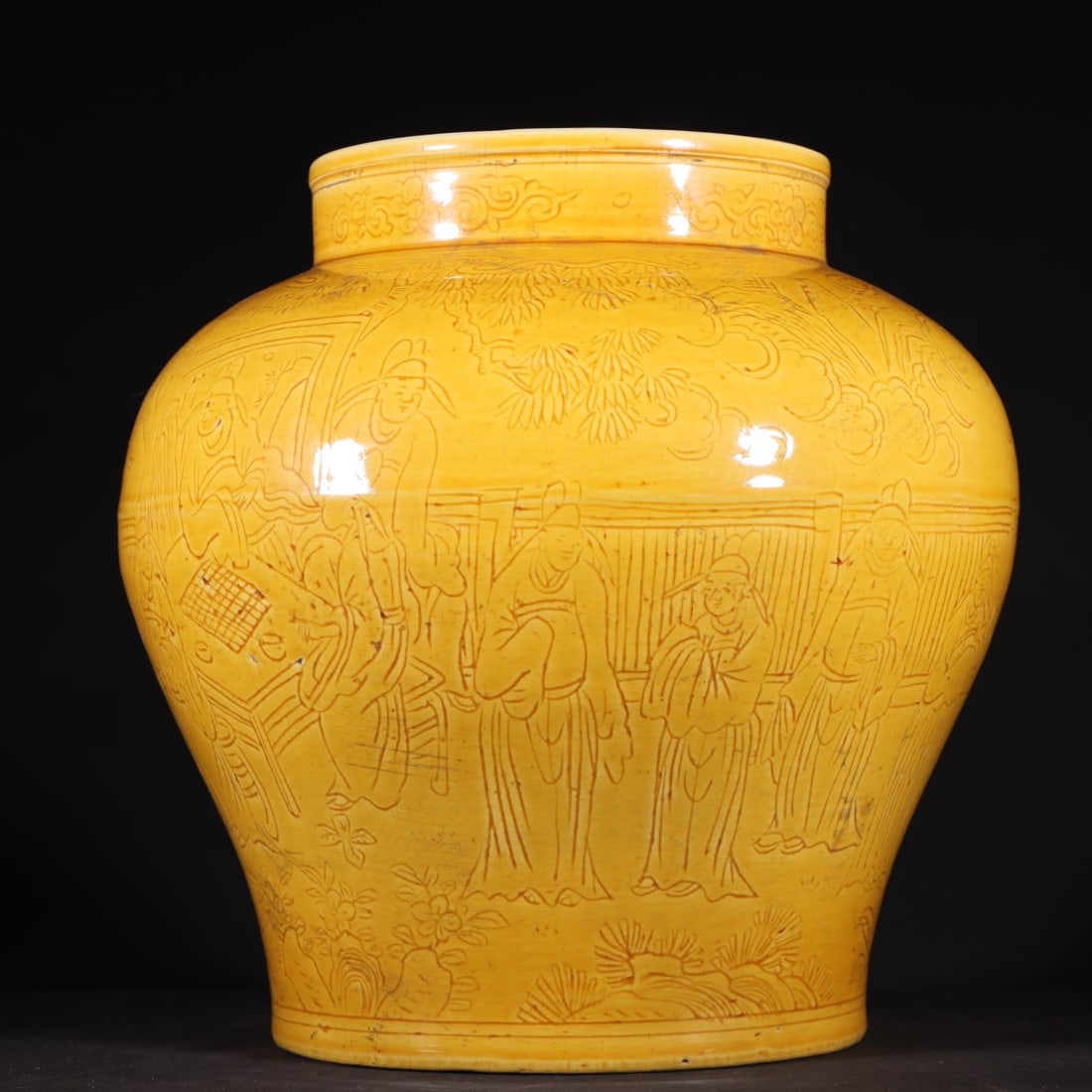 A Exquisite Yellow Glaze Figures Pattern Jar - 6