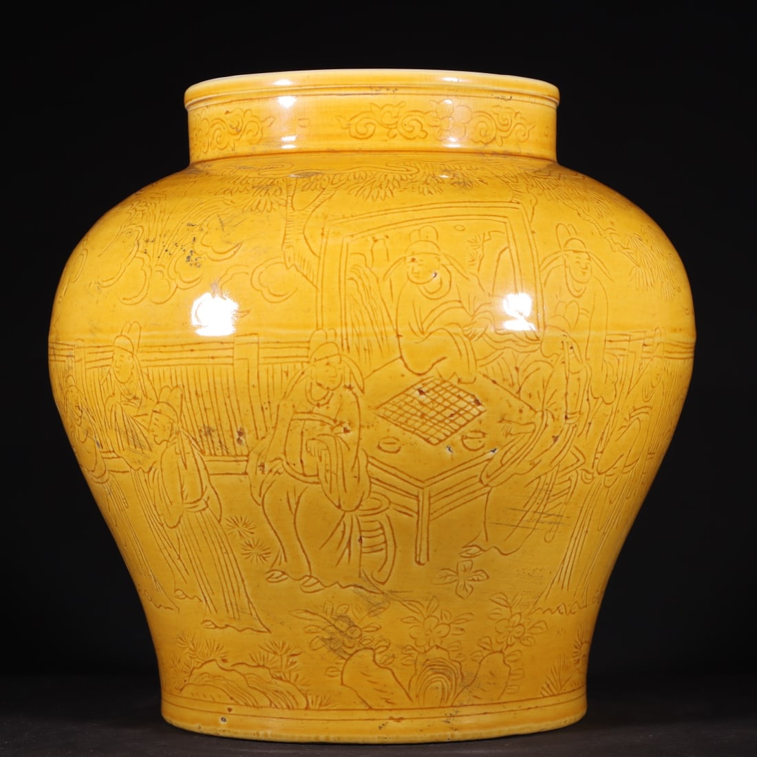A Exquisite Yellow Glaze Figures Pattern Jar - 7