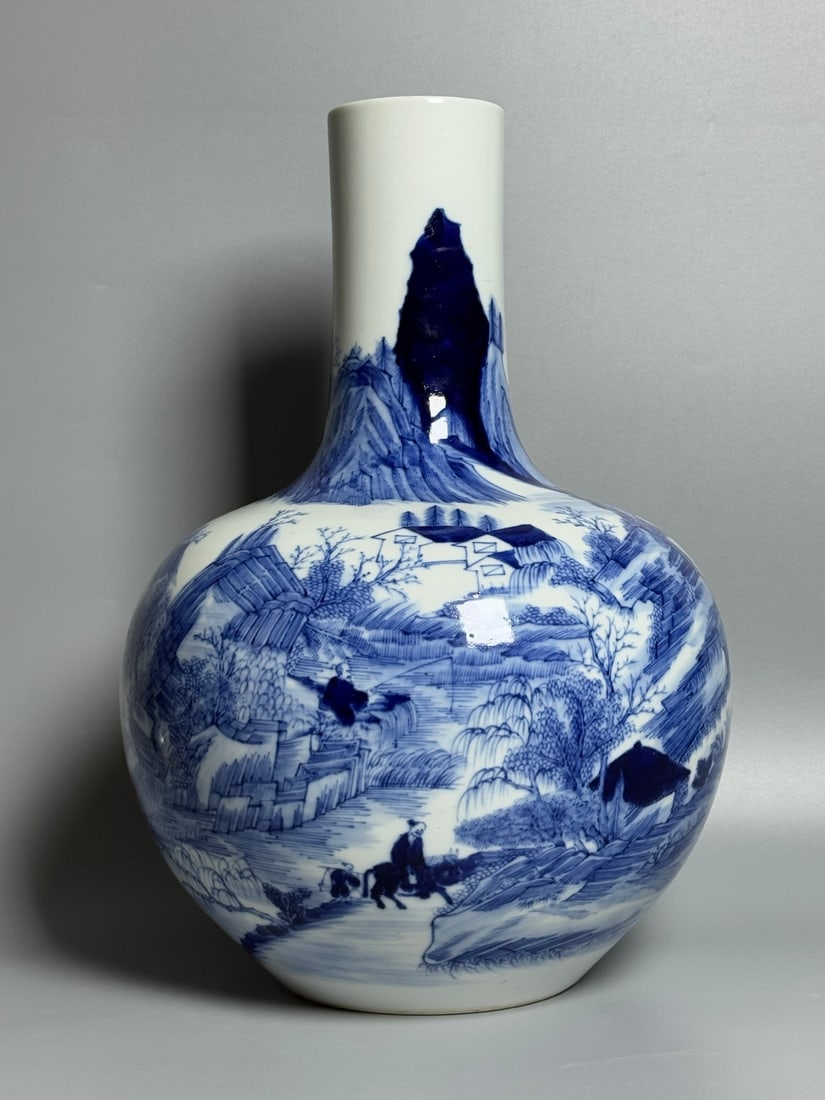A Exquisite Blue and White Landscape Pattern Vase (1 of 8)