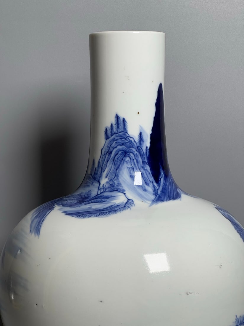A Exquisite Blue and White Landscape Pattern Vase - 4