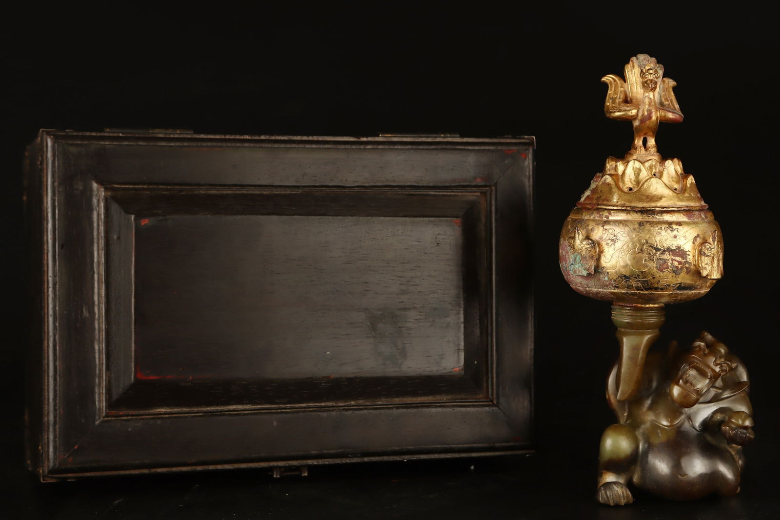 Bronze Gilt Jade-Inlaid Auspicious Beast Ornament (1 of 8)