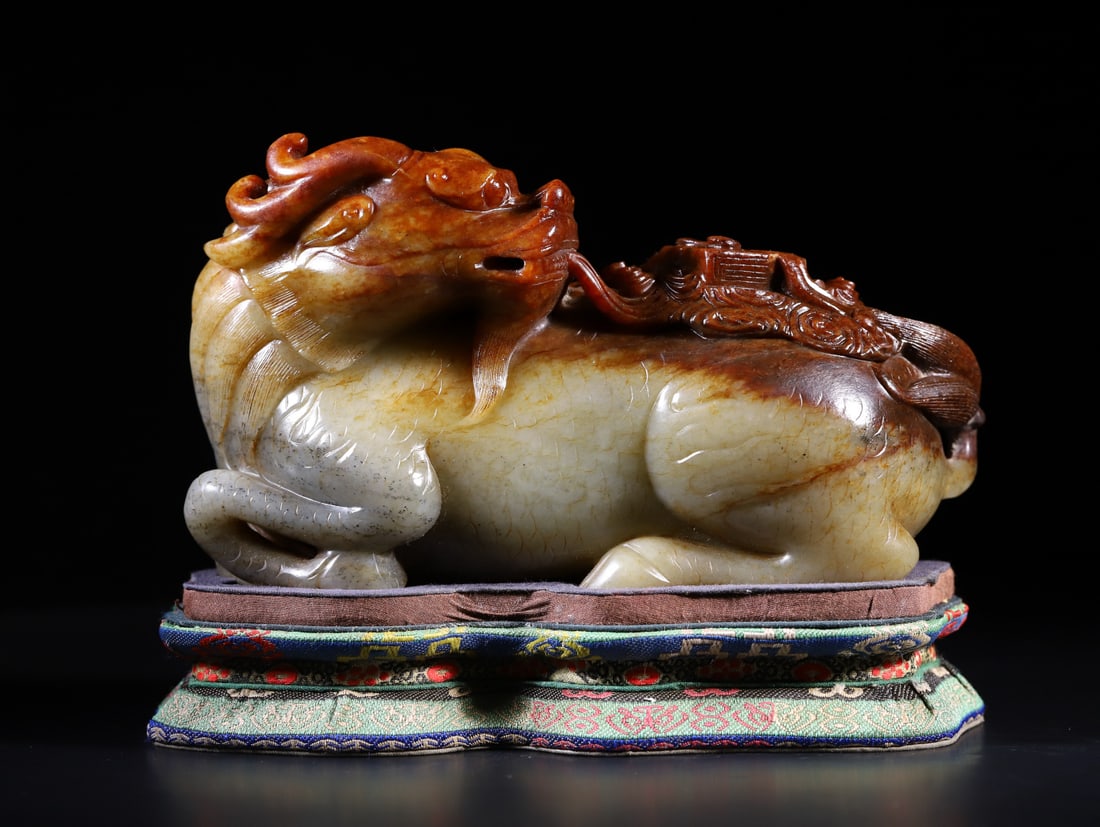 A Exquisite Hetian Jade Kylin Ornament (1 of 9)