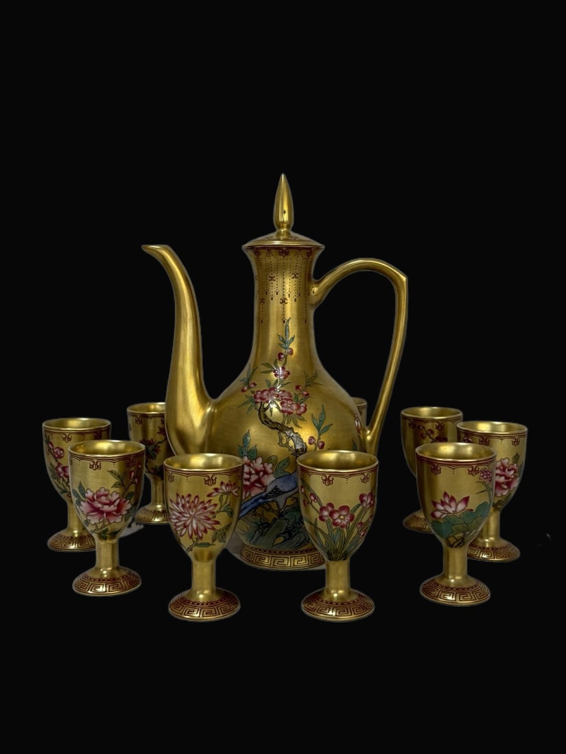 A Set of Exquisite Gold Ground Lotus Flower Pattern Ewer (1 of 9)