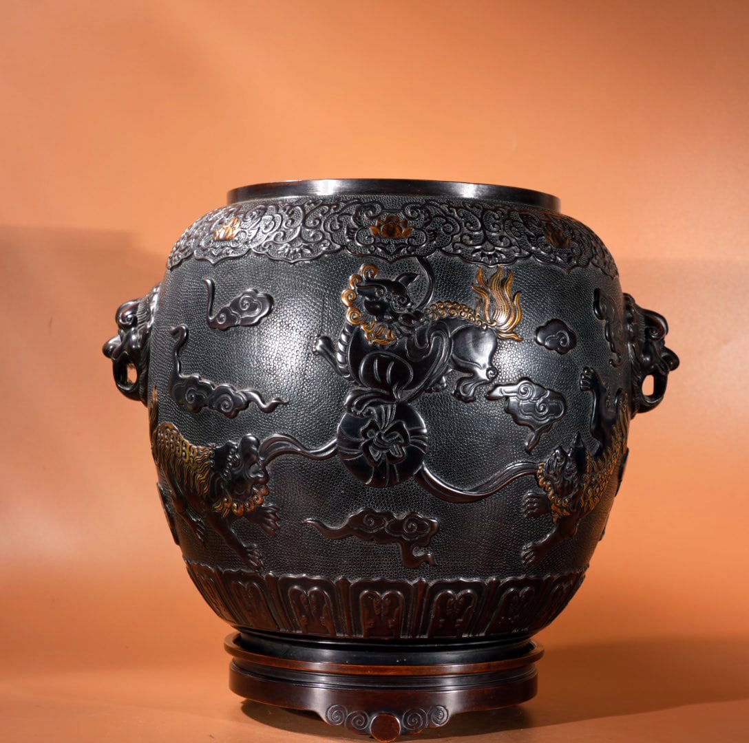 A Exquisite Gilt Bronze Double Lion-Ears Censer: A Exquisite Gilt Bronze Double Lion-Ears Censer,Ming Dynasty, China,Xuande Six-character Mark,Size:11inx7.1in,Weight:11920g 