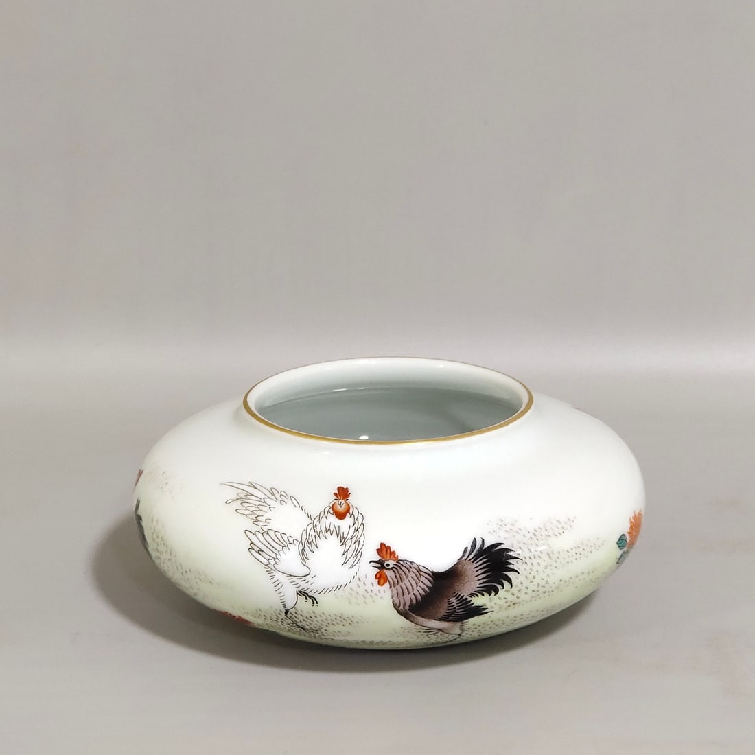 Famille-Rose Chicken Pattern Brush Washer: A Rare Famille-Rose Chicken Pattern Brush Washer,Qing Dynasty, China,Qianlong Six-character Mark,Size :2inx4.3in 