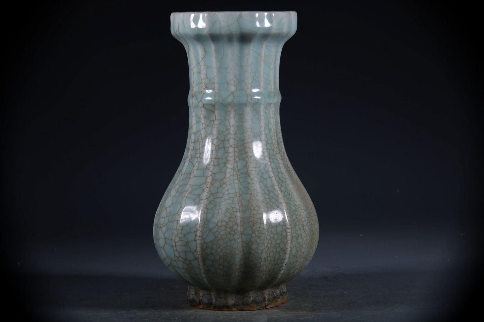 Longquan yao ice Crackle Pattern Vase (1 of 6)